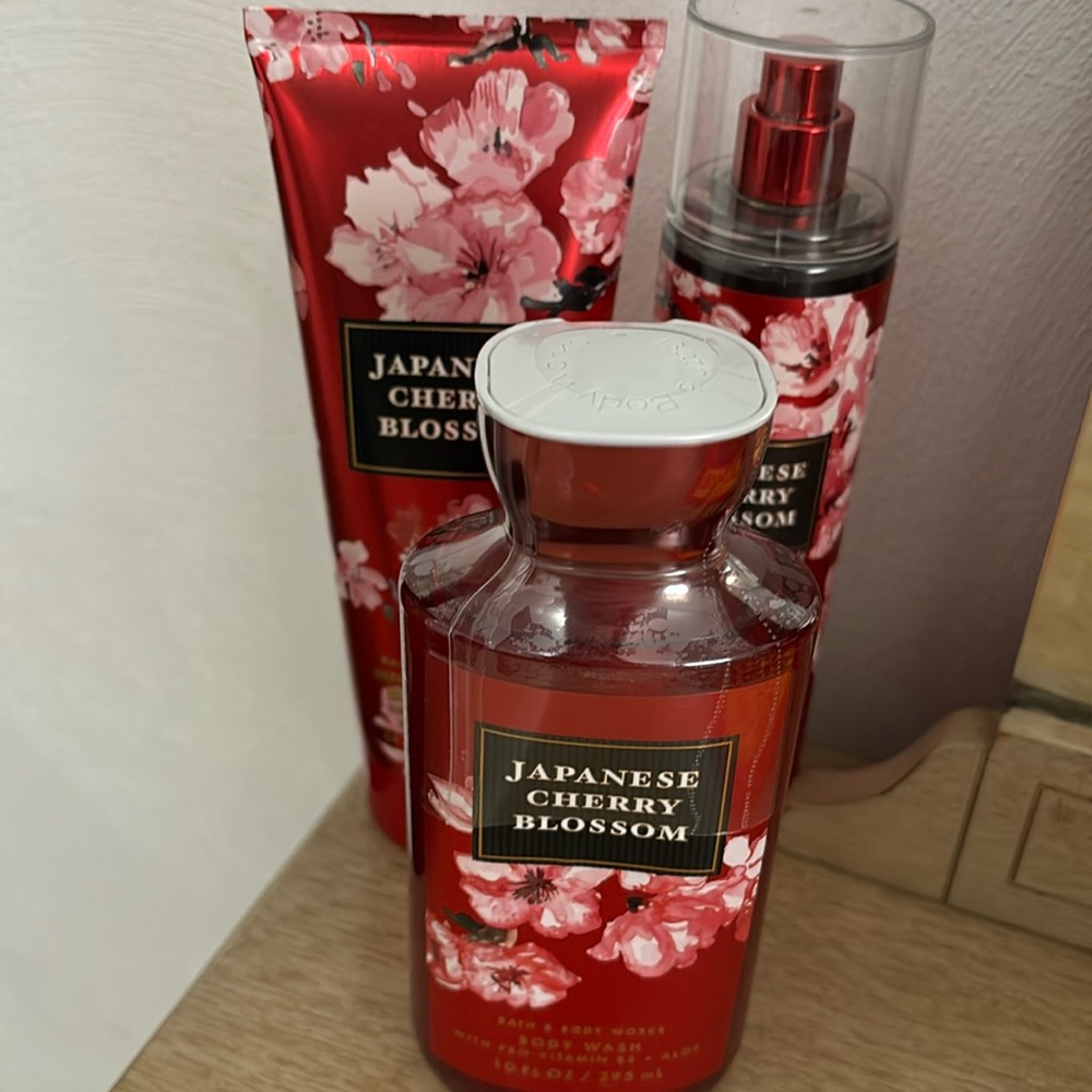 New Bath and Body Works Japanese Cherry Blossom Set